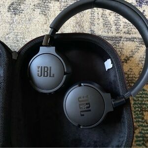 JBL Matte Black On-Ear Headphones